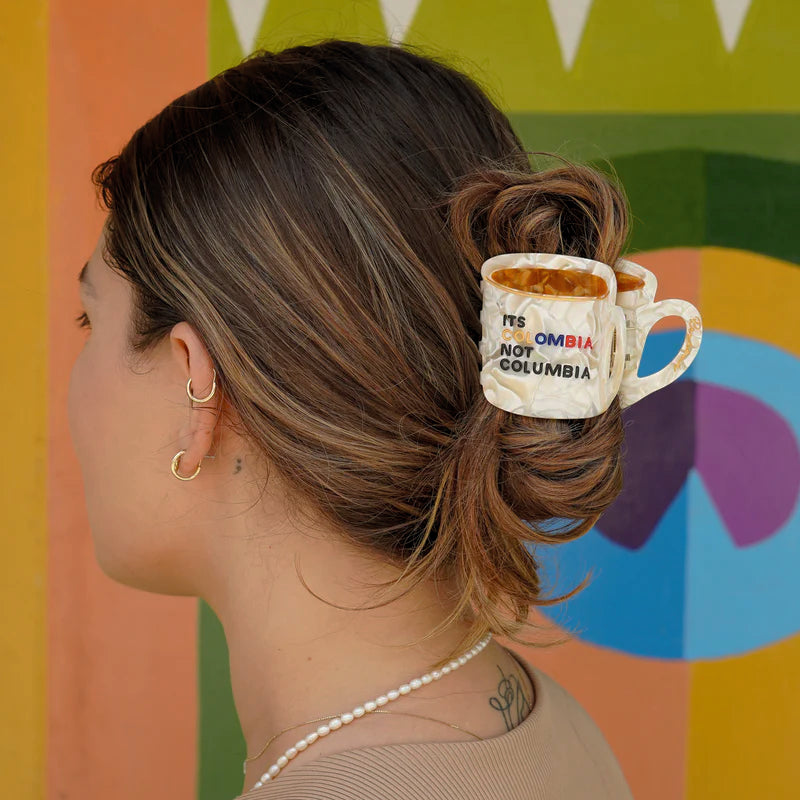 HAIR CLIP RENESME MONTAÑERO - IT'S COLOMBIA NOT COLUMBIA